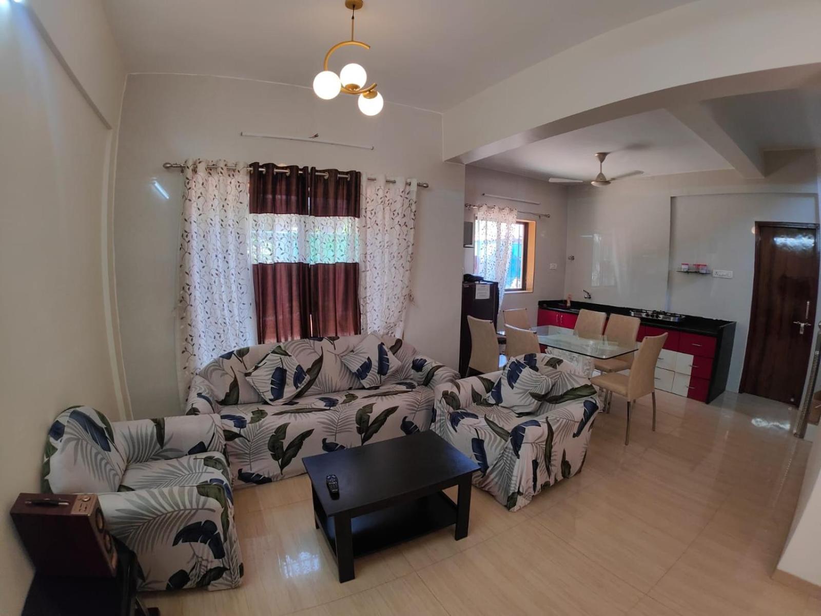 Gold Villa 罗纳瓦拉 外观 照片