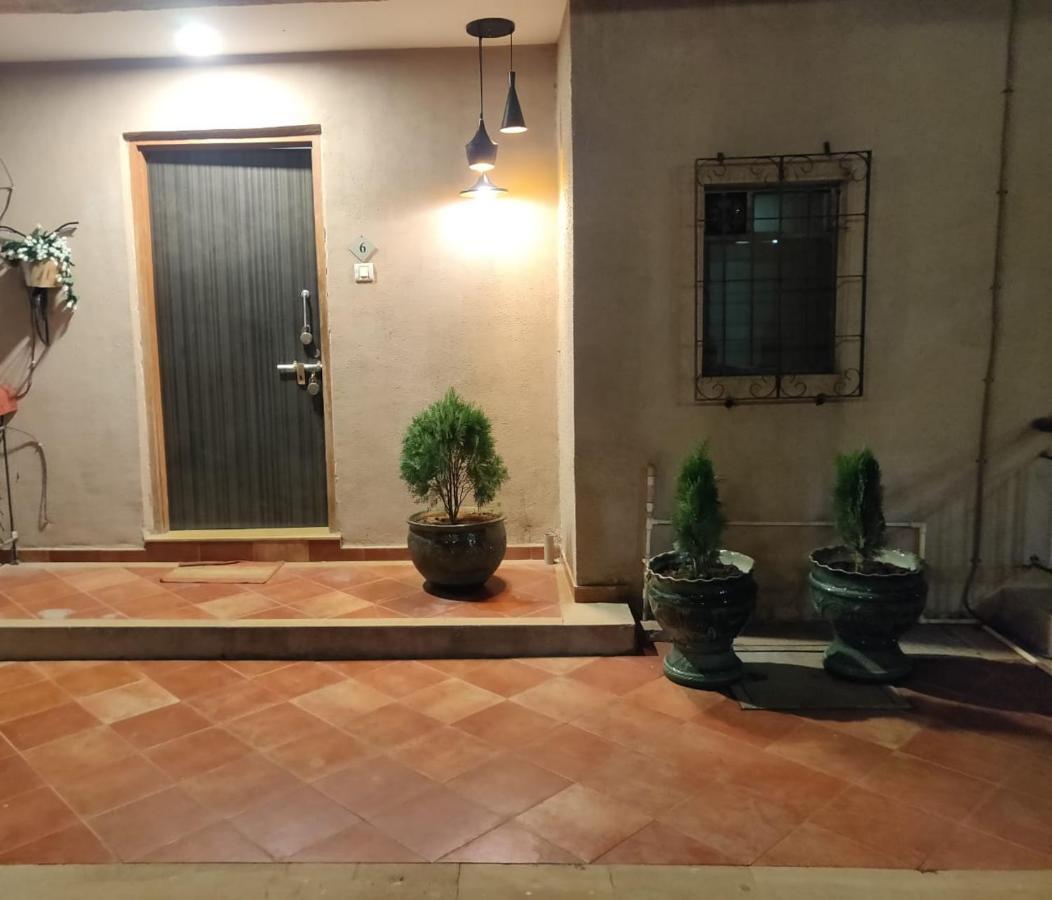 Gold Villa 罗纳瓦拉 外观 照片